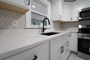 12 Melrose Ave, Dartmouth, MA 02747 - Photo 7