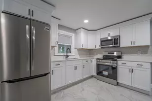 12 Melrose Ave, Dartmouth, MA 02747 - Photo 5