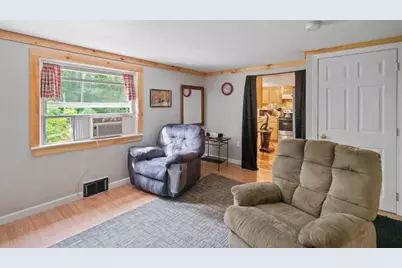64 Munsell St, Belchertown, MA 01007 - Photo 9