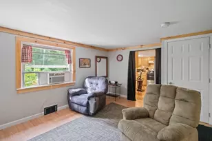 64 Munsell St, Belchertown, MA 01007 - Photo 9