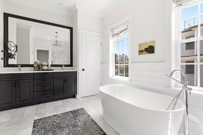 795 East 4th St, Boston, MA 02127 - Photo 15