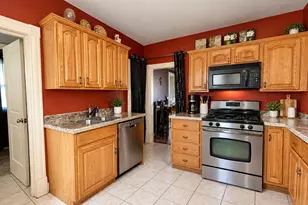 30 Dalton Ave, Chicopee, MA 01020 - Photo 7