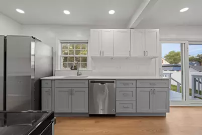 11 Sendick Rd, Woburn, MA 01801 - Photo 7
