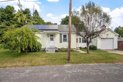 2 Hamilton St, Orange, MA 01364 - Photo 5