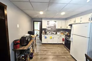 558 E School St, Woonsocket, RI 02895 - Photo 7