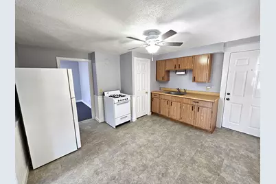 558 East School St, Woonsocket, RI 02895 - Photo 11