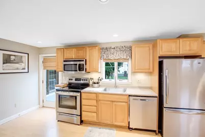 18 Mohawk Rd, Marblehead, MA 01945 - Photo 5