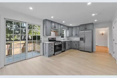 41 Riverview Ave, Methuen, MA 01844 - Photo 13