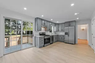 41 Riverview Ave, Methuen, MA 01844 - Photo 13