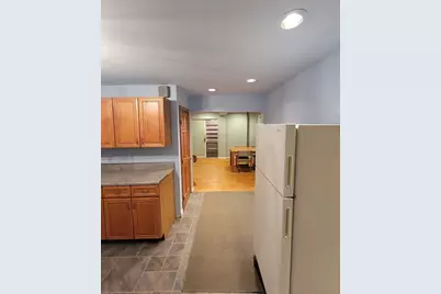 185 Dracut St, Lowell, MA 01854 - Photo 5