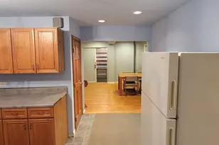 185 Dracut St, Lowell, MA 01854 - Photo 5