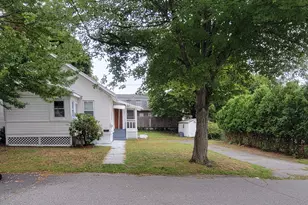 185 Dracut St, Lowell, MA 01854 - Photo 1