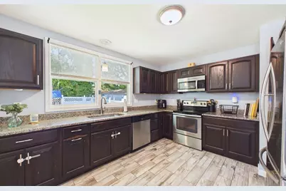 57 Mary St, New Bedford, MA 02745 - Photo 13