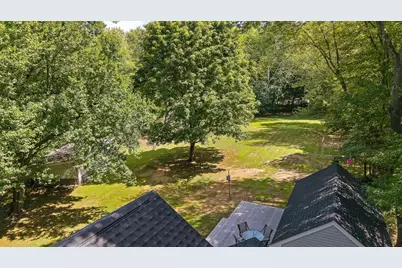 39 Montrose Ave, Wakefield, MA 01880 - Photo 11