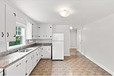 924 Washington St, Franklin, MA 02038 - Photo 5