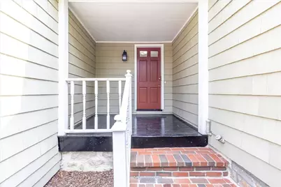 924 Washington St, Franklin, MA 02038 - Photo 3