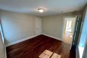 82 Congress St, Amesbury, MA 01913 - Photo 5