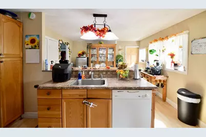 17 Highland St, Spencer, MA 01562 - Photo 5