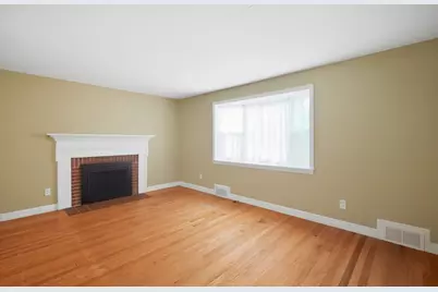 31 Brook St, East Longmeadow, MA 01028 - Photo 5