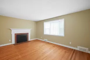 31 Brook St, East Longmeadow, MA 01028 - Photo 5