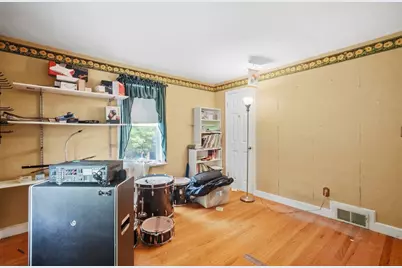 31 Brook St, East Longmeadow, MA 01028 - Photo 15