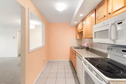 5 Hallmark Gardens #12, Burlington, MA 01803 - Photo 5