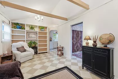 24 Wildermere Street, Chicopee, MA 01020 - Photo 3