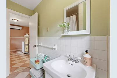 24 Wildermere Street, Chicopee, MA 01020 - Photo 11
