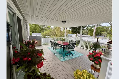 71 Myrtle St, Brockton, MA 02301 - Photo 17