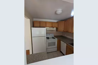202 Central #6, Stoneham, MA 02180 - Photo 3