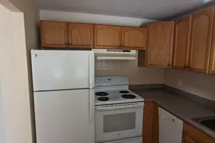 202 Central, Stoneham, MA 02180 - Photo 3