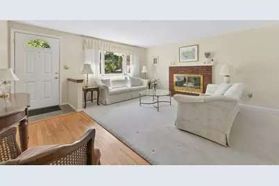 7 Janice Cir, Framingham, MA 01701 - Photo 9