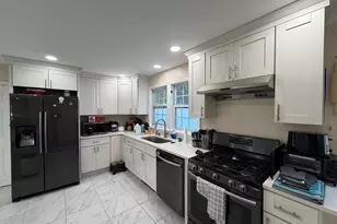 160 Broadway, Haverhill, MA 01832 - Photo 3