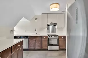 1789 Beacon, Brookline, MA 02445 - Photo 5