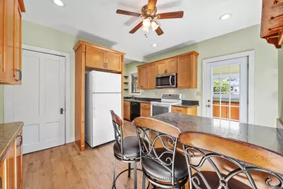 66 Nonotuck St, Holyoke, MA 01040 - Photo 25