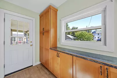 66 Nonotuck St, Holyoke, MA 01040 - Photo 27