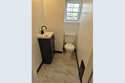 624 Worthington St, Springfield, MA 01105 - Photo 9