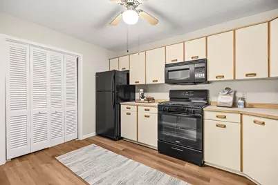 59 Mill St #302, Dracut, MA 01826 - Photo 5