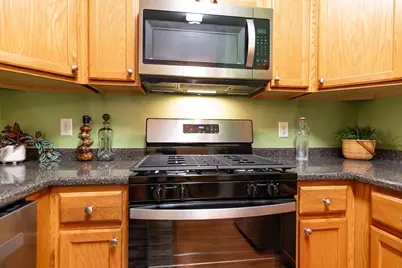 23 Hampshire Rd #113, Methuen, MA 01844 - Photo 9