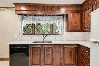46 Rush St, Springfield, MA 01109 - Photo 17