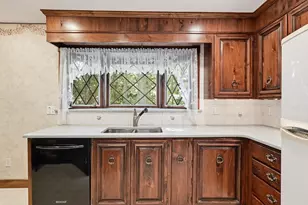 46 Rush St, Springfield, MA 01109 - Photo 17