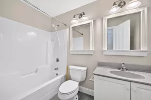 4 Charlesgate E, Boston, MA 02115 - Photo 23