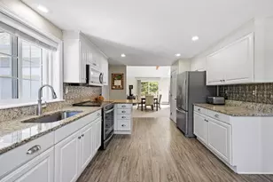 18 Pleasant Wood Dr, Sandwich, MA 02563 - Photo 3