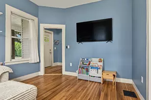 37 Elm St, Greenfield, MA 01301 - Photo 9