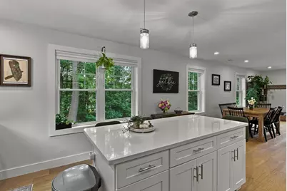 24 Locust St, Salisbury, MA 01952 - Photo 7