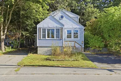 141 Long Pond Dr, Dracut, MA 01826 - Photo 1