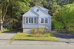 141 Long Pond Dr, Dracut, MA 01826 - Photo 1