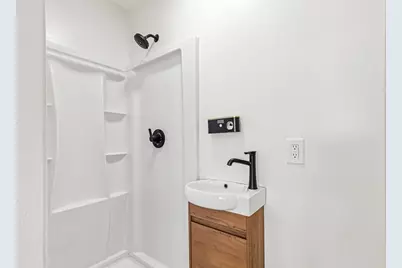 6 Coffin Avenue Ct, New Bedford, MA 02746 - Photo 11