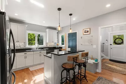 18 Taft St, Quincy, MA 02169 - Photo 5