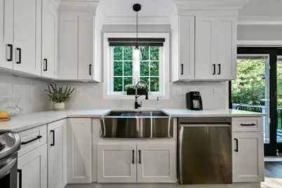 7 Southpark Ln, Mansfield, MA 02048 - Photo 5